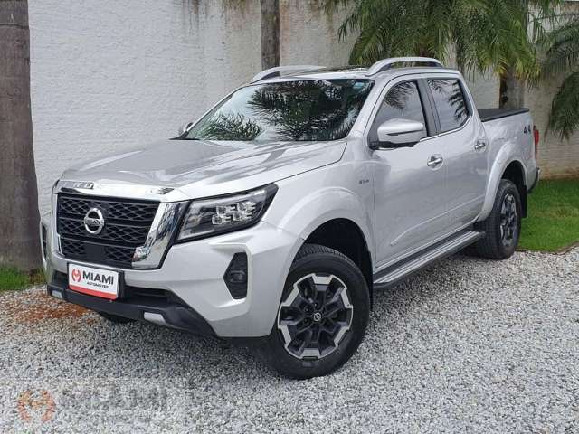 Nissan Frontier Platinum 2.3 4x4 - Prata - 2022/2023