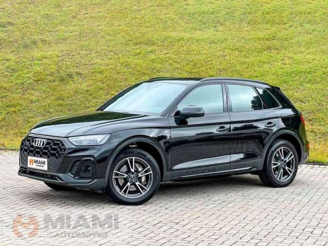 Audi Q5 Performance Black 2.0 TFSi - Preta - 2022/2022