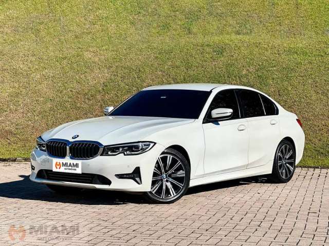 BMW 320i Active Flex 2.0 - Branca - 2021/2022