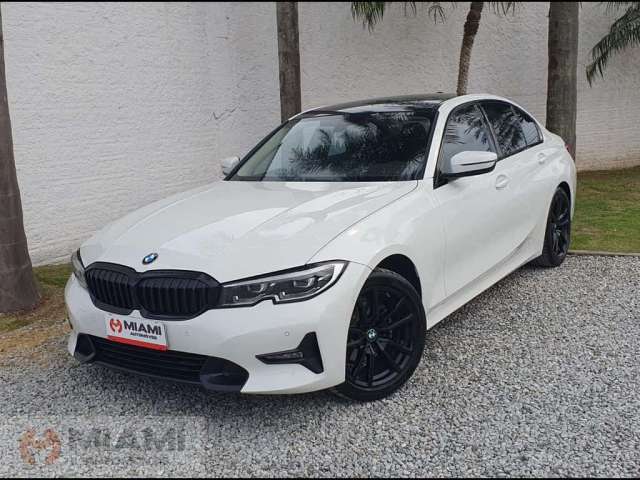 BMW 320i M Sport 2.0 - Branca - 2019/2020