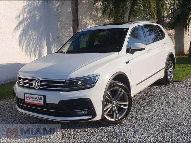 Volkswagen Tiguan Allspace R-Line 2.0 com 7 lugares - Branca - 2019/2019