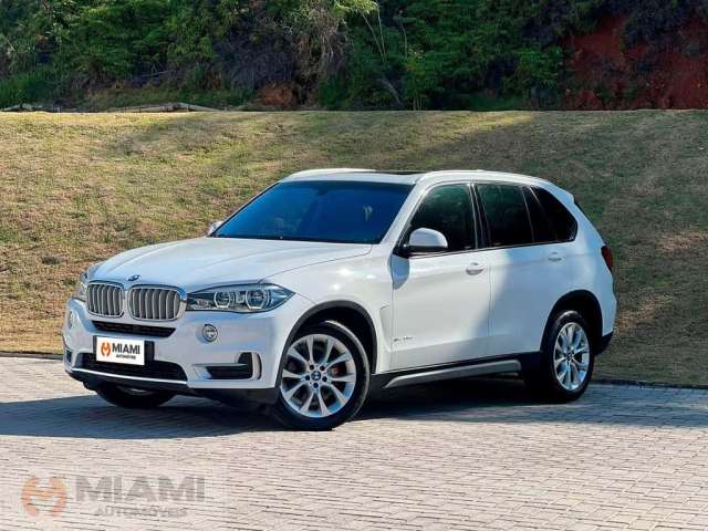 BMW X5 xDrive30d 3.0 - Branca - 2014/2015