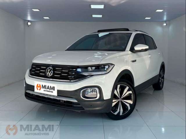 Volkswagen T-Cross Highline 1.4 TSi com teto solar e som Beats - Branca - 2021/2022