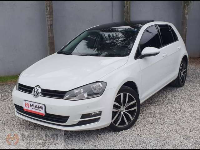 Volkswagen Golf Highline 1.4 TSi com teto solar - Branca - 2014/2014