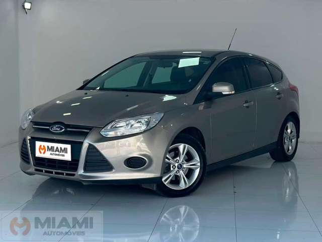 Ford Focus SE 1.6 - Prata - 2014/2015