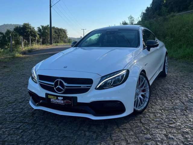 Mercedes-Benz C 63 S Coupe AMG 4.0 V8  Bi-Turbo Aut. - Branca - 2016/2017