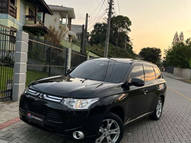 Mitsubishi Outlander Ano 2015 Motor 2.0 89 mil km Veículo Completo!!