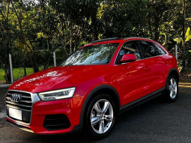 Audi - Q3 2.0 TFSI Quat. 170/180cv S-tronic 5p - 2016 Com teto solar e teto panoramico