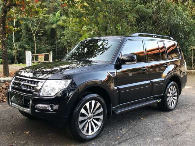 PAJERO FULL 4X4 .  COMPLETA UNICO DONO