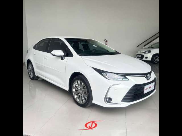 Toyota Corolla XEi 2.0 Flex 16V Aut.  - Branca - 2021/2022