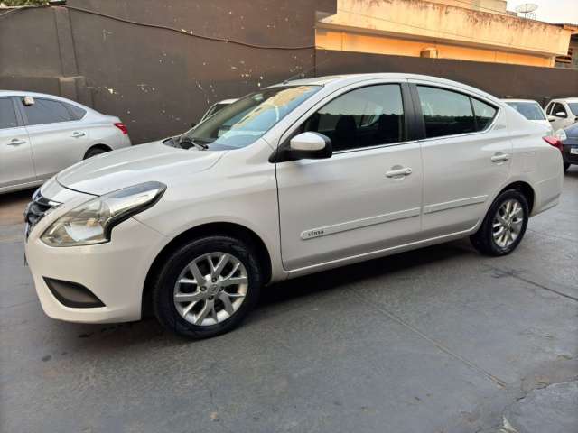 Versa SV 1.6 automatico completo 2017