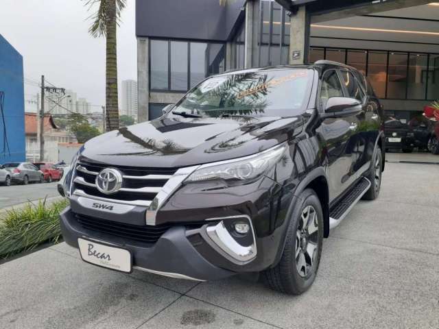 TOYOTA HILUX SW4