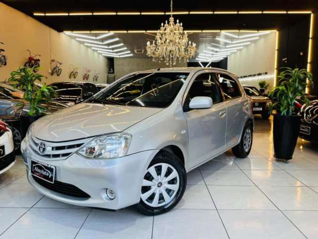 TOYOTA ETIOS HB XS 2013