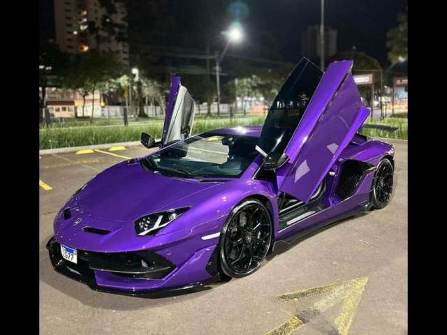 LAMBORGHINI AVENTADOR 2012