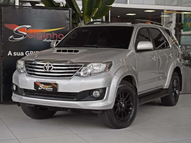 Toyota Hilux sw4 2012 3.0 srv 4x4 16v turbo intercooler diesel 4p automático