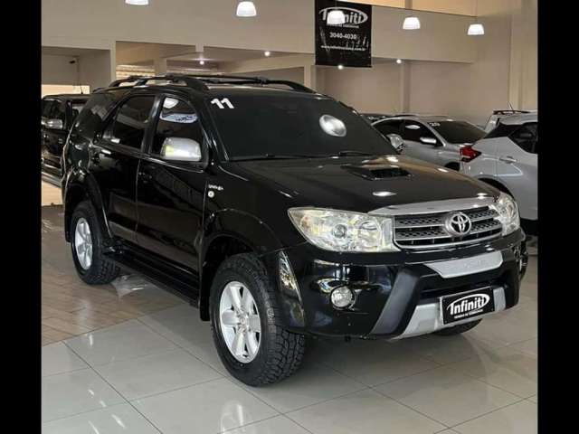 TOYOTA HILUXSW4 SRV4X4 2011