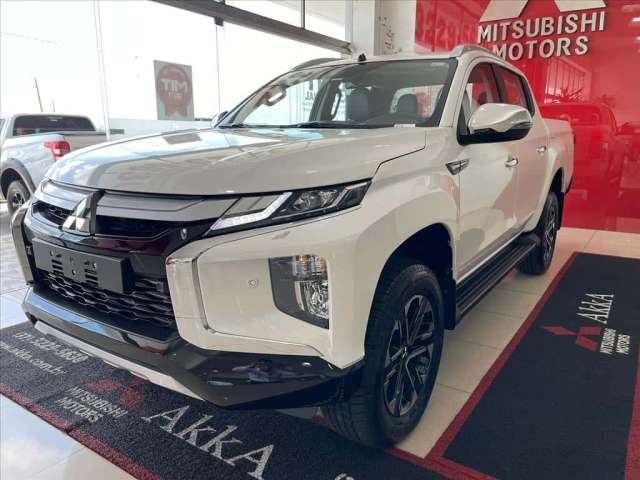 MITSUBISHI L200 TRITON 2.4 16V TURBO DIESEL SPORT HPE-S CD 4P 4X4 AUTOMÁTICO