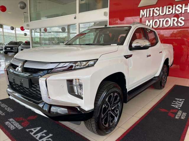 MITSUBISHI L200 TRITON 2.4 16V TURBO DIESEL SPORT HPE-S CD 4P 4X4 AUTOMÁTICO