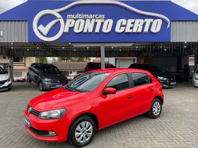 Volkswagen Gol (novo) 1.0 Mi Total Flex 8V 4p  - Vermelha - 2013/2014