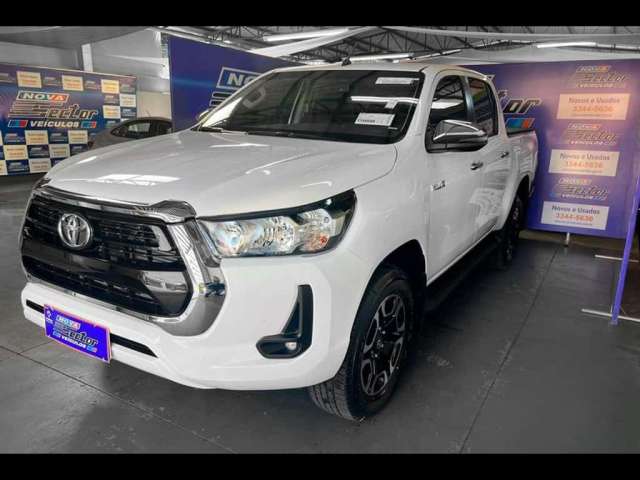 TOYOTA HILUX CD SRV 4FD 2022