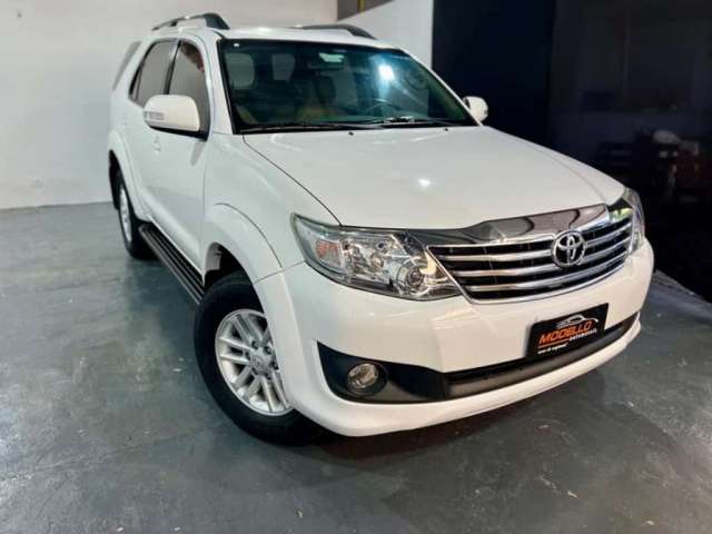 TOYOTA HILUX SW4 4X2SR 2013