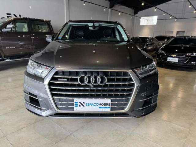 AUDI Q7 2019