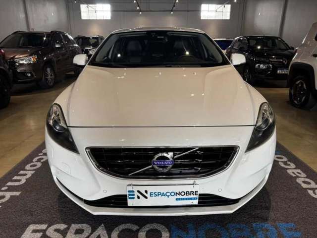 VOLVO V40 T4 DYNAMIC 2014