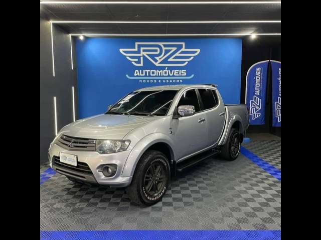 Mitsubishi L200 Triton MC/ HPE D - Prata - 2014/2015