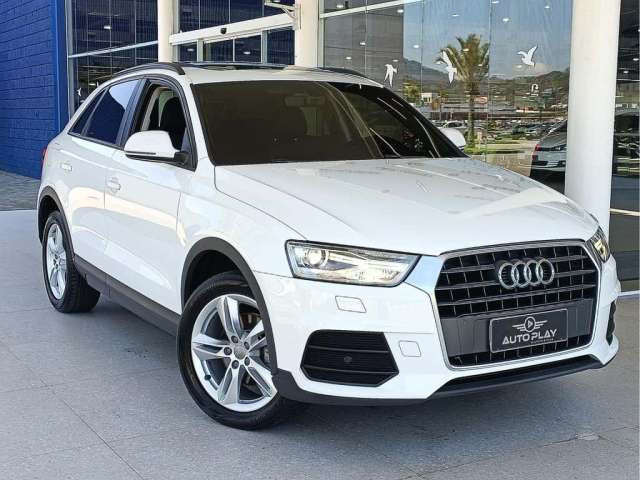 Audi Q3 1.4 AMBIENTE TFSI/TFSI Flex S-tronic 5p  - Branca - 2016/2017