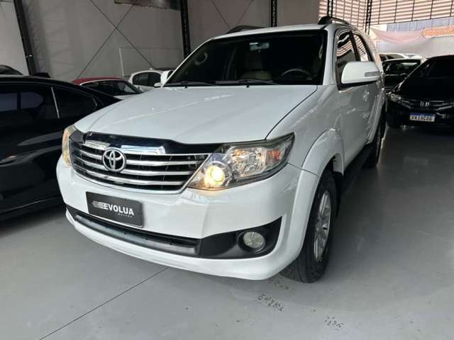 TOYOTA HILUX SW4 2.7 SR 4X2 16V - 2015/2015