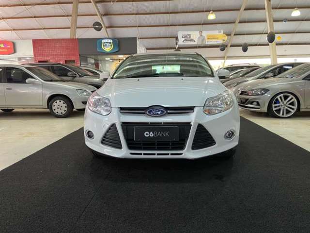 FORD FOCUS 2.0 SE PLUS HATCH 16V 4P