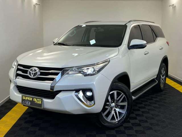 Toyota Hilux SWSRXA4FD - Branca - 2019/2019