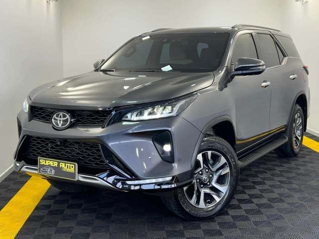 Toyota Hilux SW4 I/  SWDMDA4MD - Cinza - 2022/2022