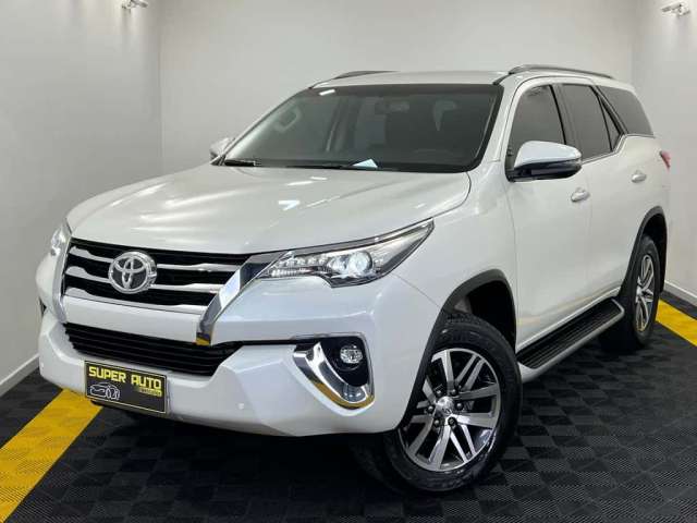 Toyota Hilux SW4 SW4 SRX 7 LUGARES - Branca - 2020/2020