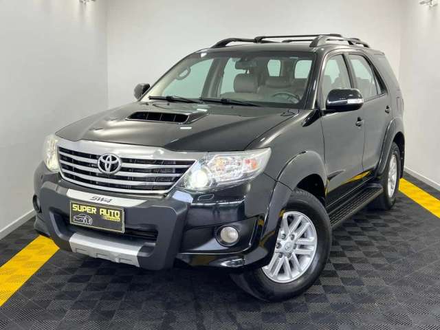 Toyota Hilux SW4 SW4 SRV 3.0T 4X4 7 LUGARES - Preta - 2012/2013