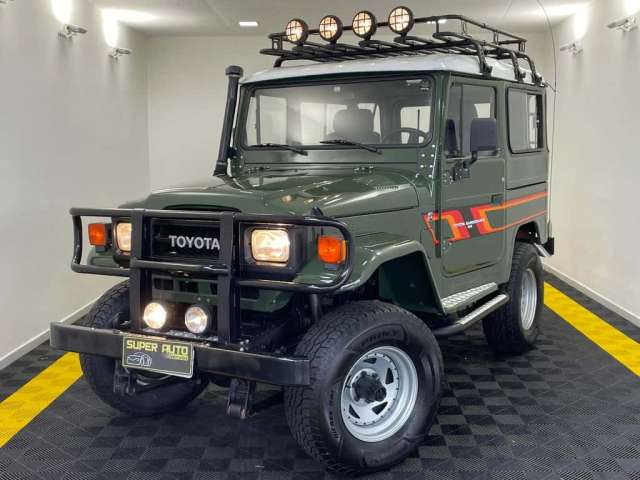 Toyota Bandeirante 4x4 IMPECÁVEL - Verde - 1990/1990