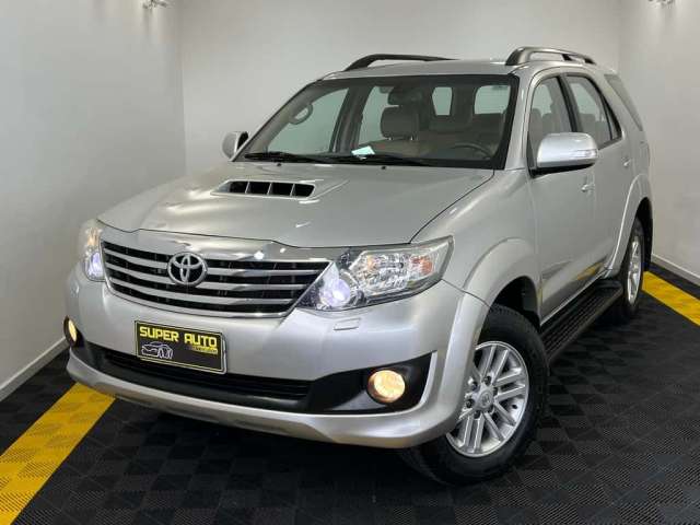 Toyota Hilux SW4 SRV 3.0T 7 LUGARES E ÚNICO DONO - Prata - 2011/2012