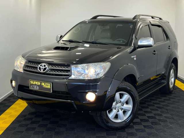 Toyota Hilux SW4 SRV 4X4 E 7 LUGARES! - Preta - 2010/2010