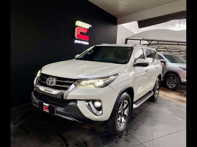 TOYOTA HILUX SW4 2.8 SRX DIAMOND 4X4 TURBO