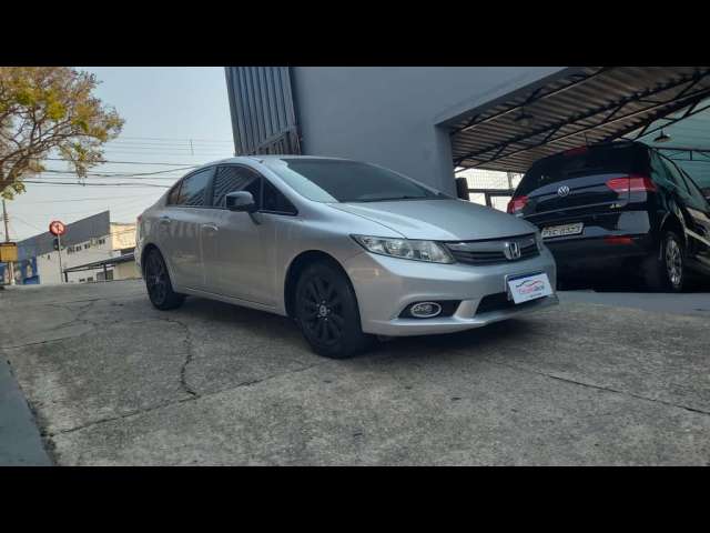 HONDA CIVIC 1.8 LXS SEDAN 16V 4P