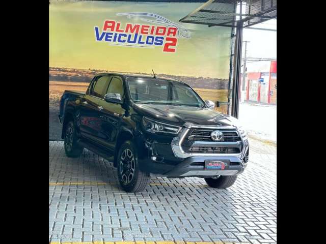 Toyota HILUX 2.8 D-4D TURBO DIESEL CD SRX 4X4 AUTOMÁTICO