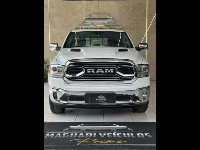 RAM CLASSIC 5.7 LARAMIE NIGHT EDITION 4X4 4P