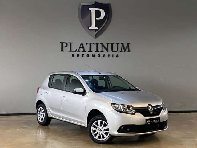 Renault Sandero Expression Hi-Power 1.6 8V 5p  - Prata - 2014/2015