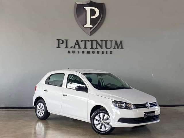 Volkswagen Gol Trendline 1.0 T.Flex 8V 5p  - Branca - 2014/2015