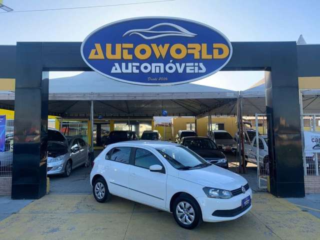 Volkswagen Gol Trendline 1.0 T.Flex 8V 5p - Branca - 2014/2015