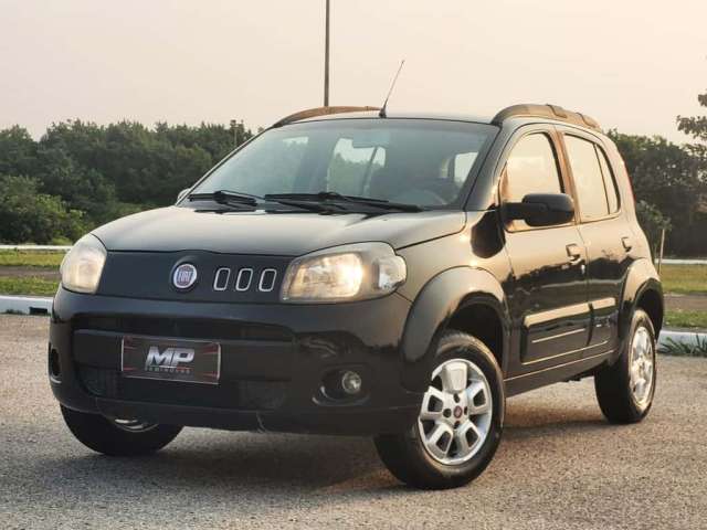 Fiat Uno WAY Celeb. 1.0 EVO Fire Flex 8V 5p  - Preta - 2013/2014