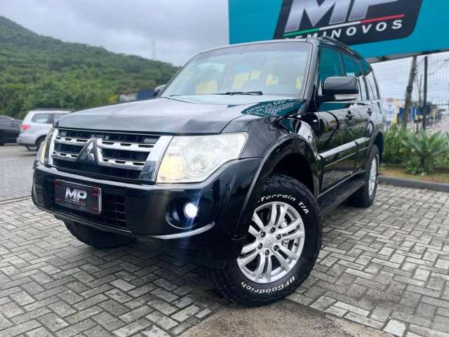 Mitsubishi Pajero I/MMC  HPE 3.8 G - Preta - 2012/2013