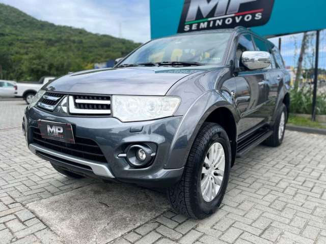 Mitsubishi Pajero DAKAR HPE 3.2 4x4 T.I Dies 5p Aut - Cinza - 2013/2014