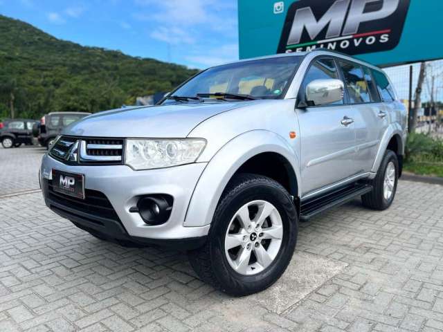 Mitsubishi Pajero MC/ 4X4 D - Prata - 2015/2016