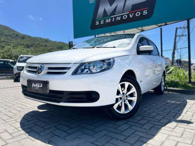 Volkswagen Gol (novo) 1.0 Mi Total Flex 8V 4p  - Branca - 2011/2012